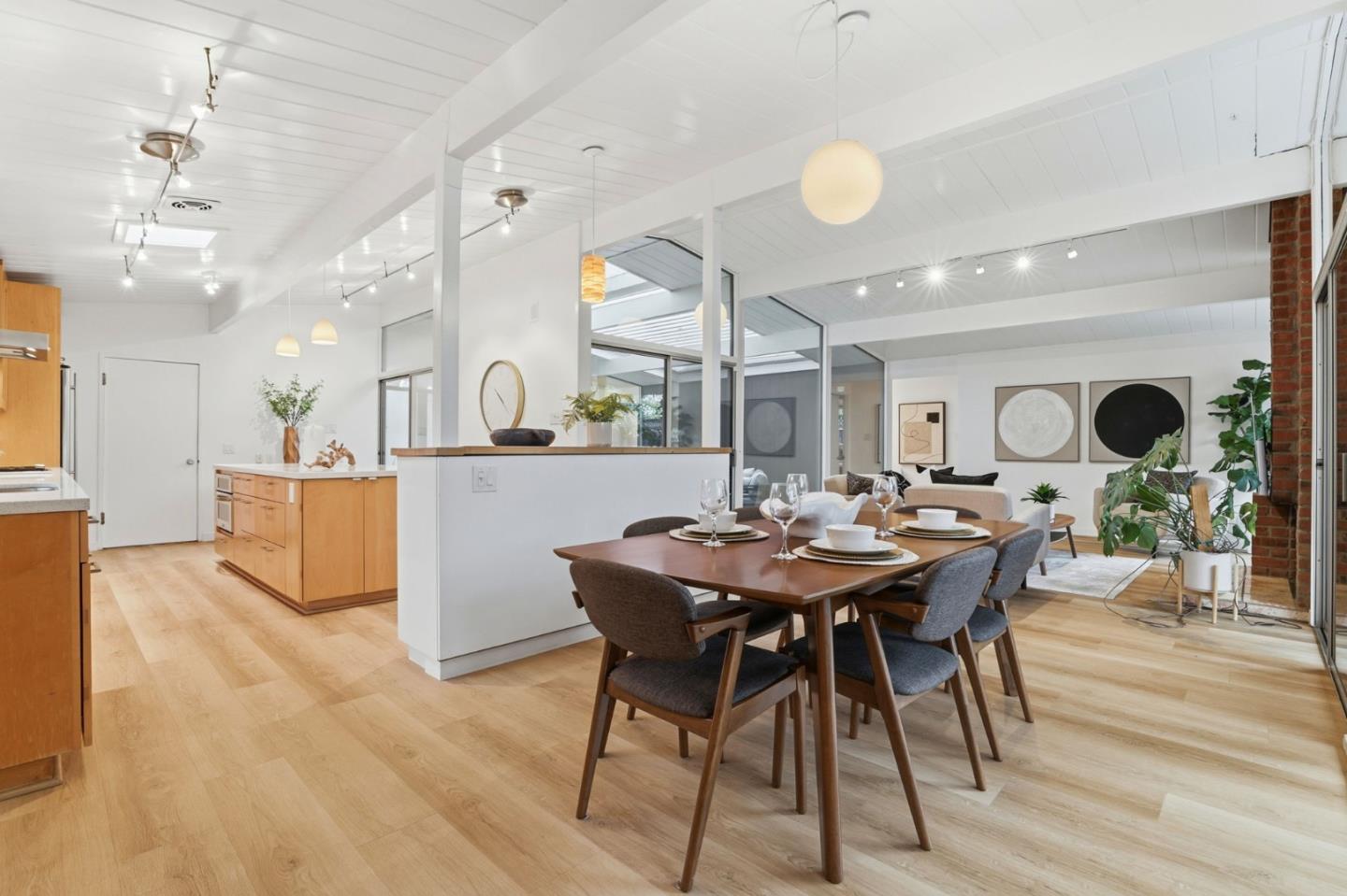 Detail Gallery Image 19 of 36 For 6179 Shadygrove Dr, Cupertino,  CA 95014 - 4 Beds | 2 Baths