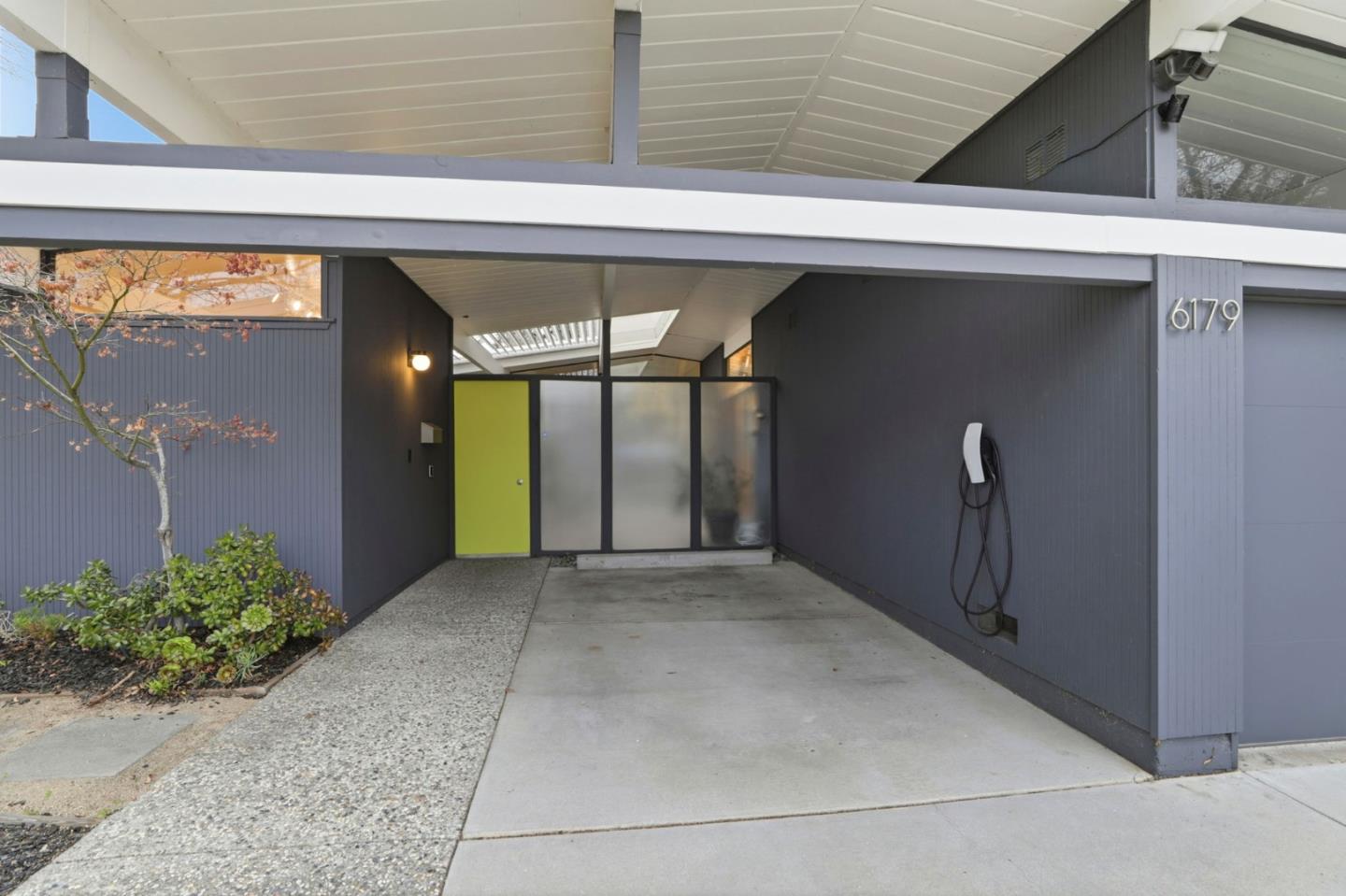 Detail Gallery Image 5 of 36 For 6179 Shadygrove Dr, Cupertino,  CA 95014 - 4 Beds | 2 Baths