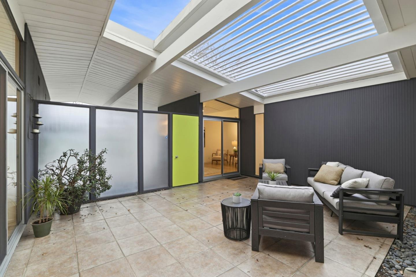 Detail Gallery Image 6 of 36 For 6179 Shadygrove Dr, Cupertino,  CA 95014 - 4 Beds | 2 Baths