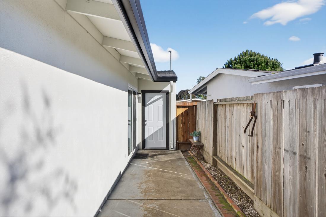 Detail Gallery Image 7 of 12 For 514 Argos Cir, Watsonville,  CA 95076 - 2 Beds | 1 Baths