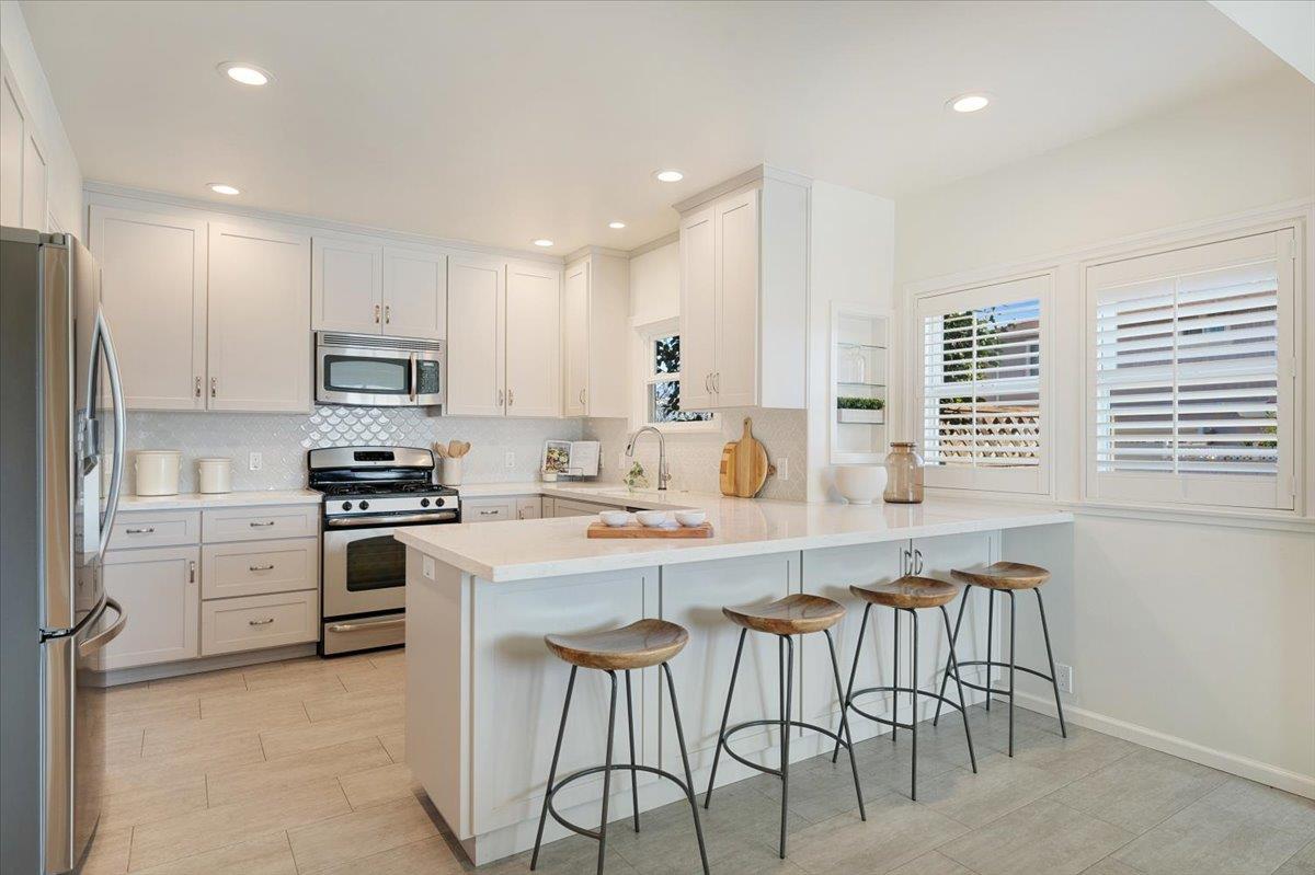 Detail Gallery Image 7 of 39 For 812 Tuttle Ave, Watsonville,  CA 95076 - 3 Beds | 2 Baths