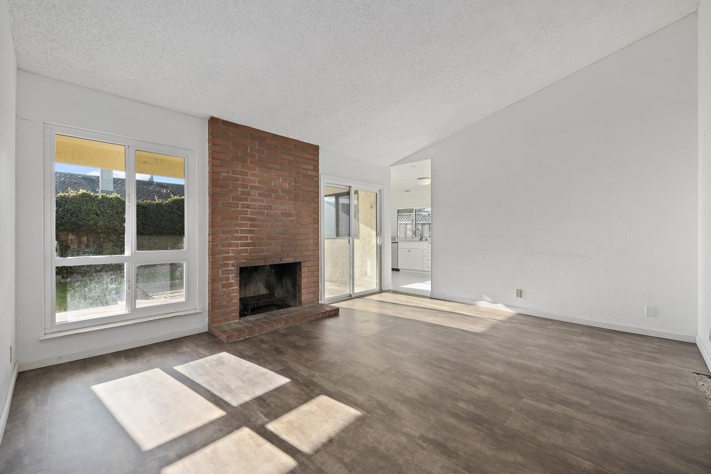 Detail Gallery Image 10 of 30 For 690 Albion Dr, San Jose,  CA 95136 - 4 Beds | 2 Baths