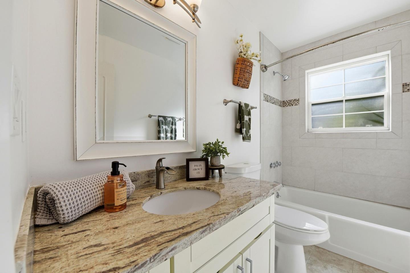 Photo #14: ML82032636 Listing: Photo #14