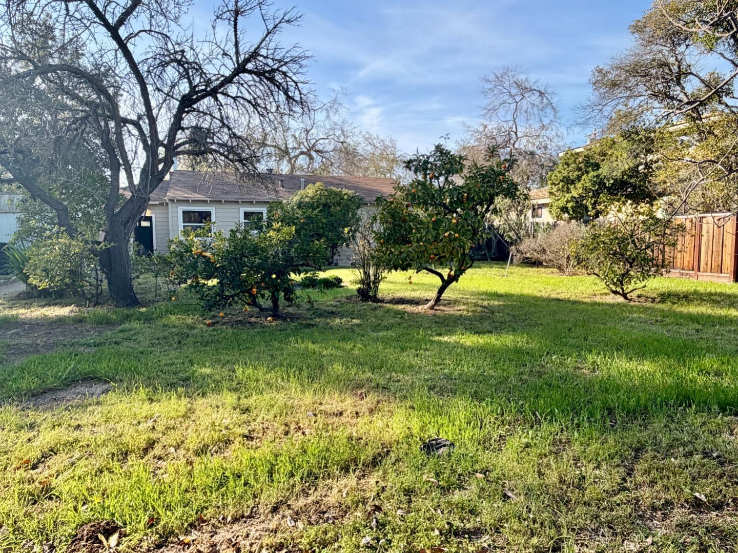 Detail Gallery Image 15 of 17 For 1362 Lillian Ave, Sunnyvale,  CA 94087 - 2 Beds | 1 Baths