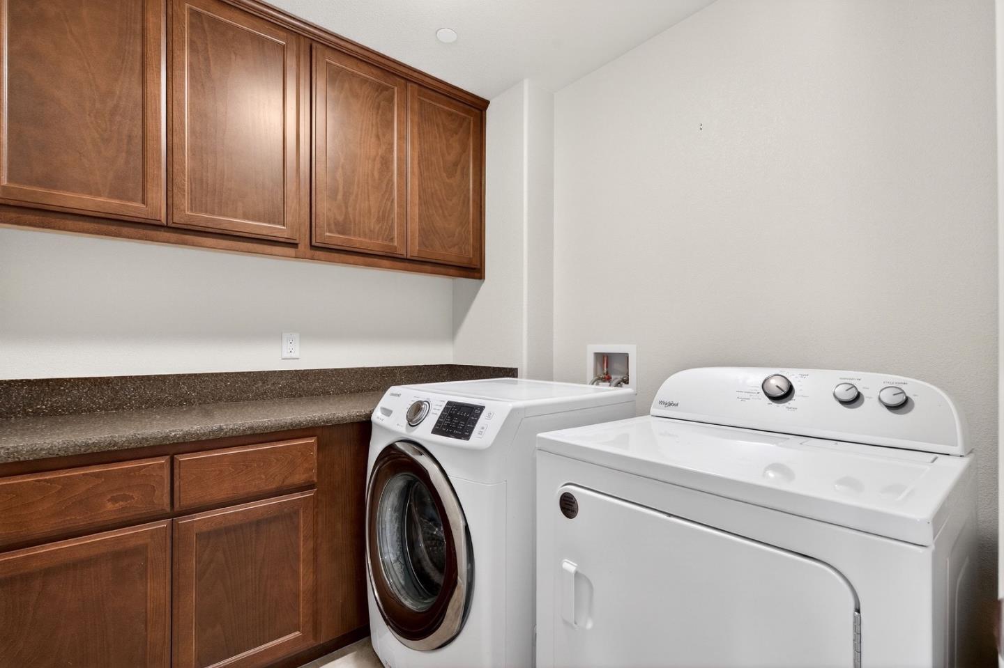 Detail Gallery Image 22 of 57 For 301 Slate Ave, Hollister,  CA 95023 - 4 Beds | 2/1 Baths