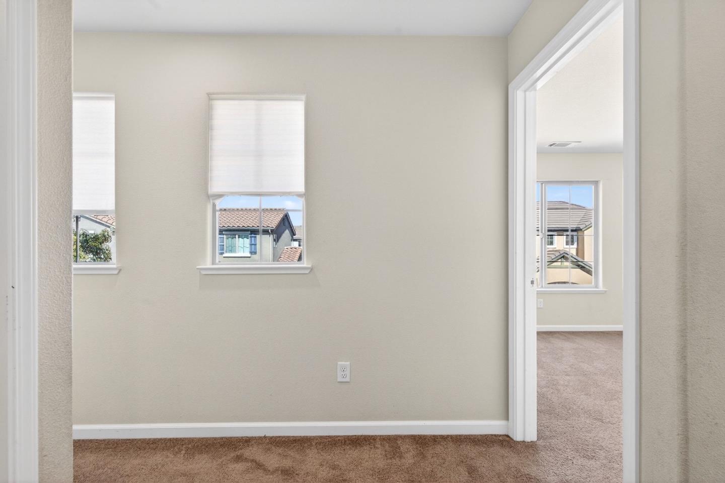 Detail Gallery Image 33 of 57 For 301 Slate Ave, Hollister,  CA 95023 - 4 Beds | 2/1 Baths