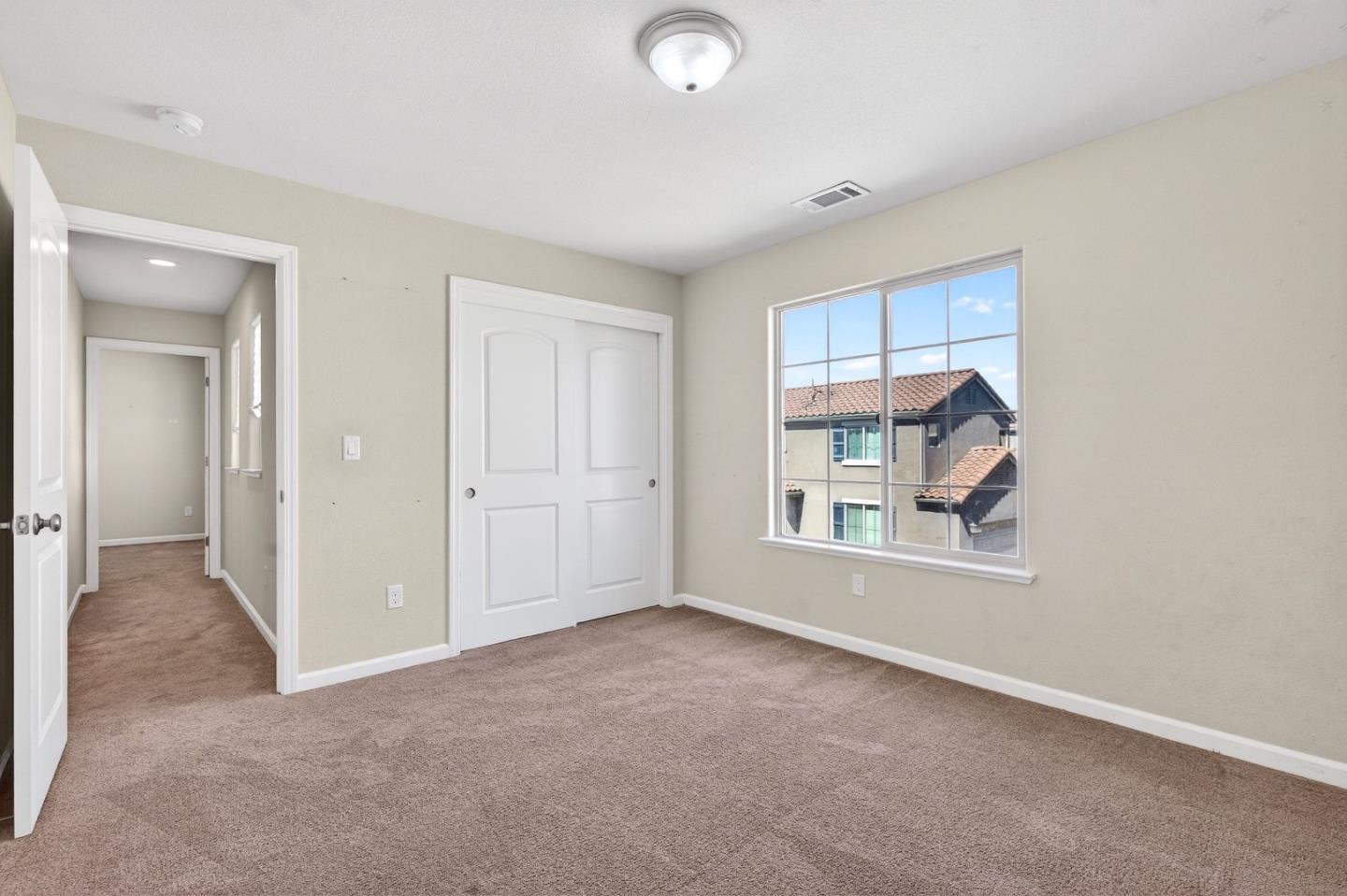 Detail Gallery Image 34 of 57 For 301 Slate Ave, Hollister,  CA 95023 - 4 Beds | 2/1 Baths