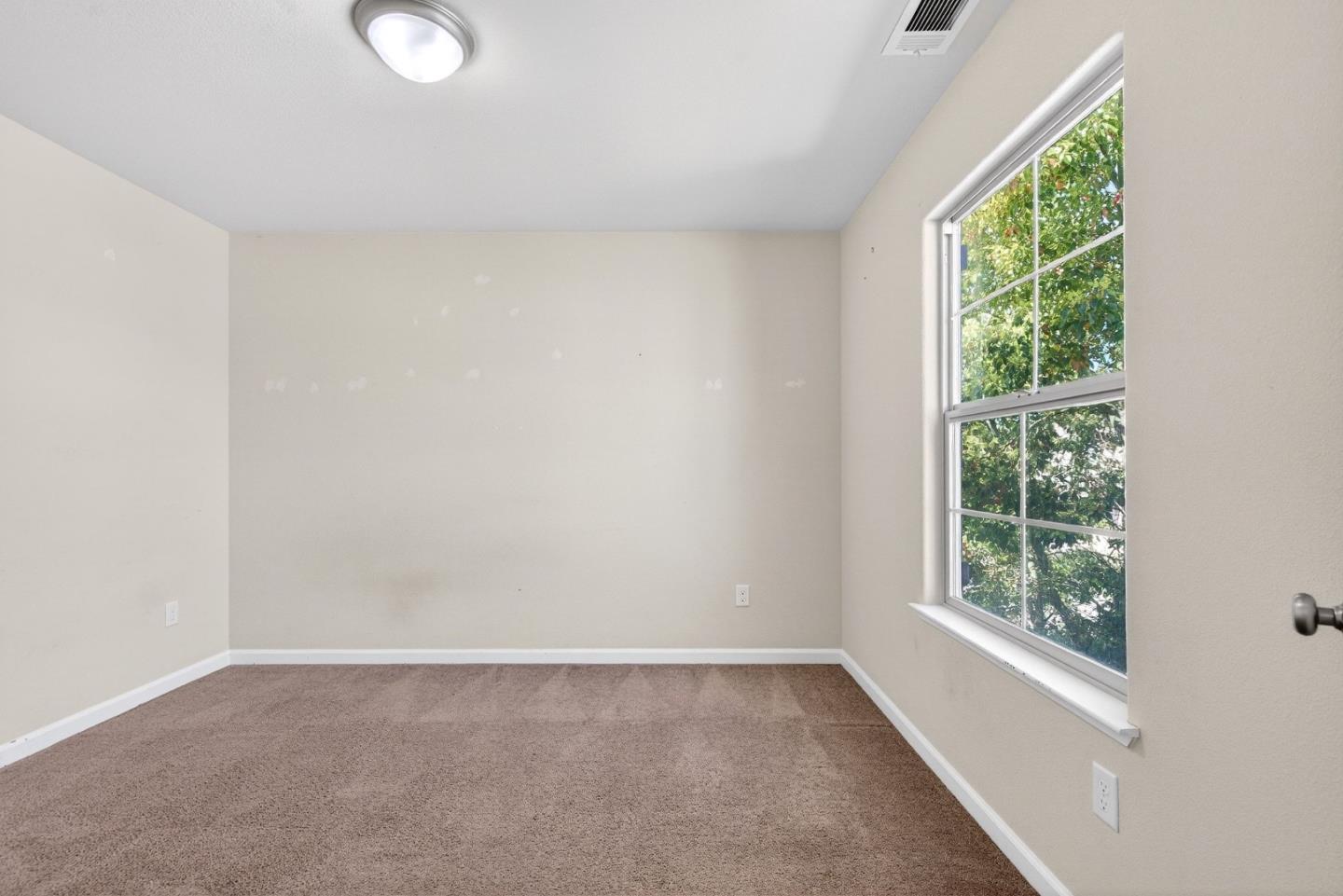 Detail Gallery Image 35 of 57 For 301 Slate Ave, Hollister,  CA 95023 - 4 Beds | 2/1 Baths