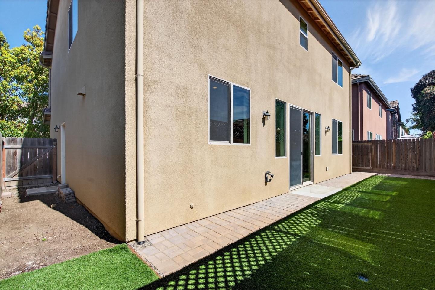 Detail Gallery Image 42 of 57 For 301 Slate Ave, Hollister,  CA 95023 - 4 Beds | 2/1 Baths