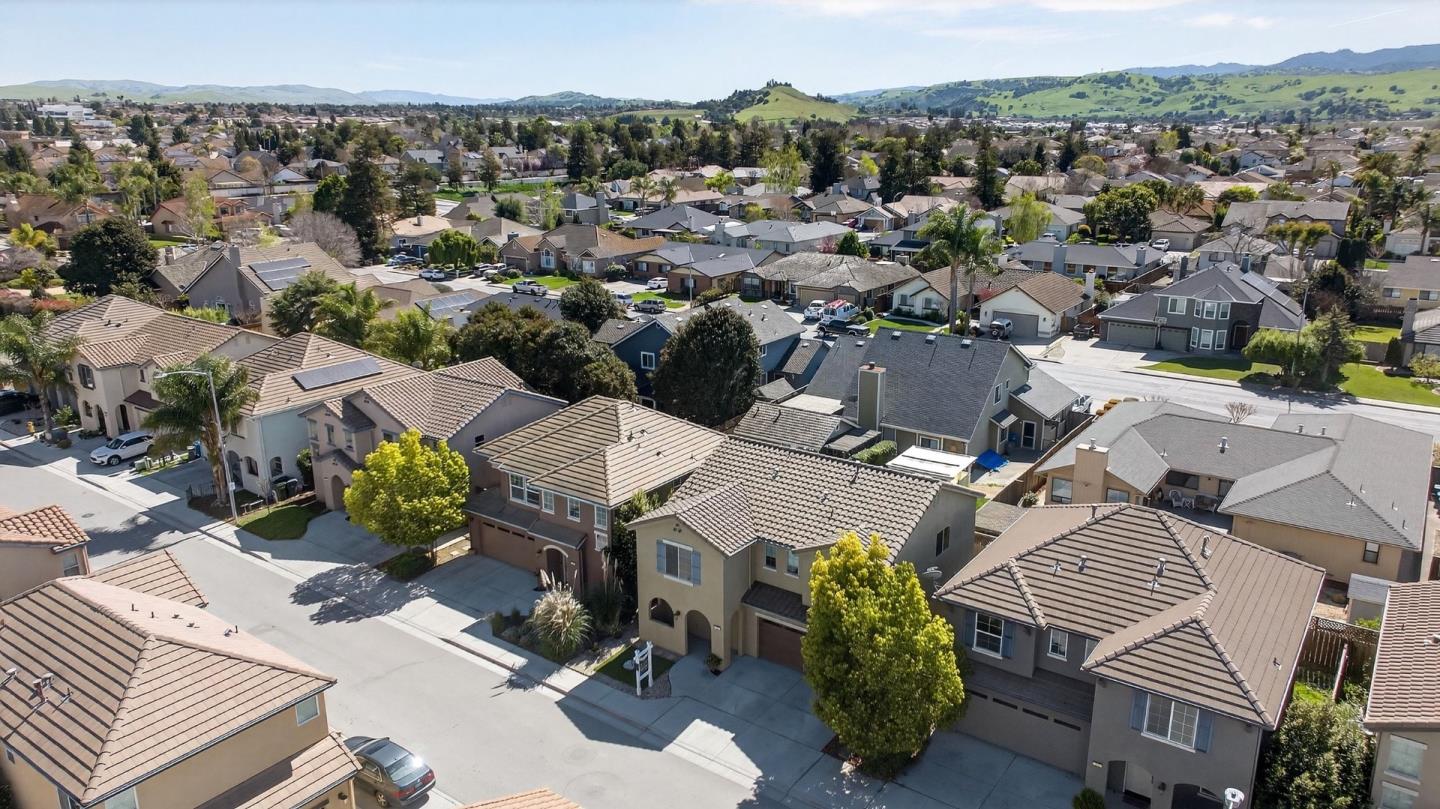 Detail Gallery Image 46 of 57 For 301 Slate Ave, Hollister,  CA 95023 - 4 Beds | 2/1 Baths