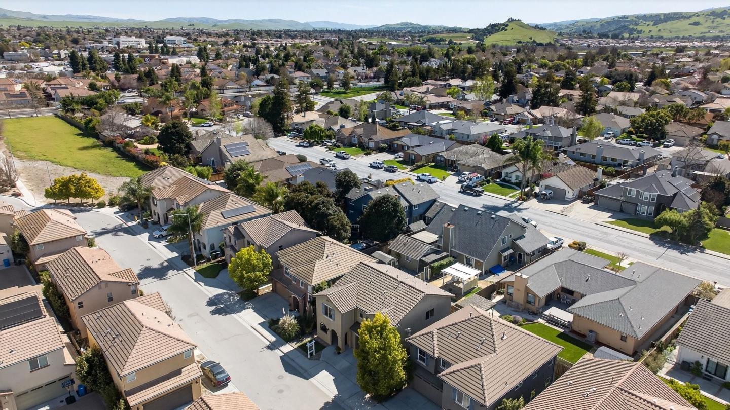 Detail Gallery Image 52 of 57 For 301 Slate Ave, Hollister,  CA 95023 - 4 Beds | 2/1 Baths