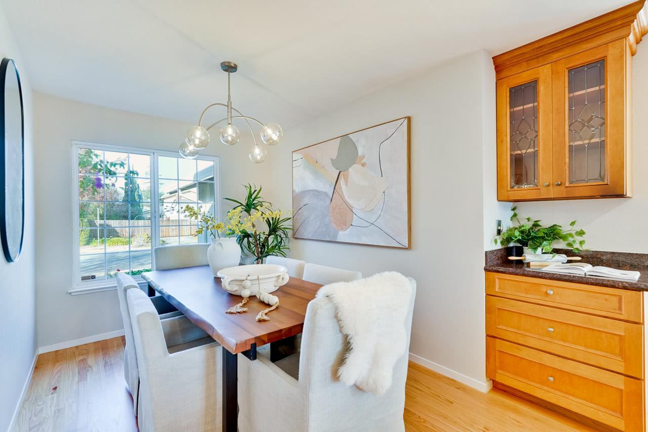 Detail Gallery Image 15 of 53 For 20044 Wheaton Dr, Cupertino,  CA 95014 - 4 Beds | 2 Baths