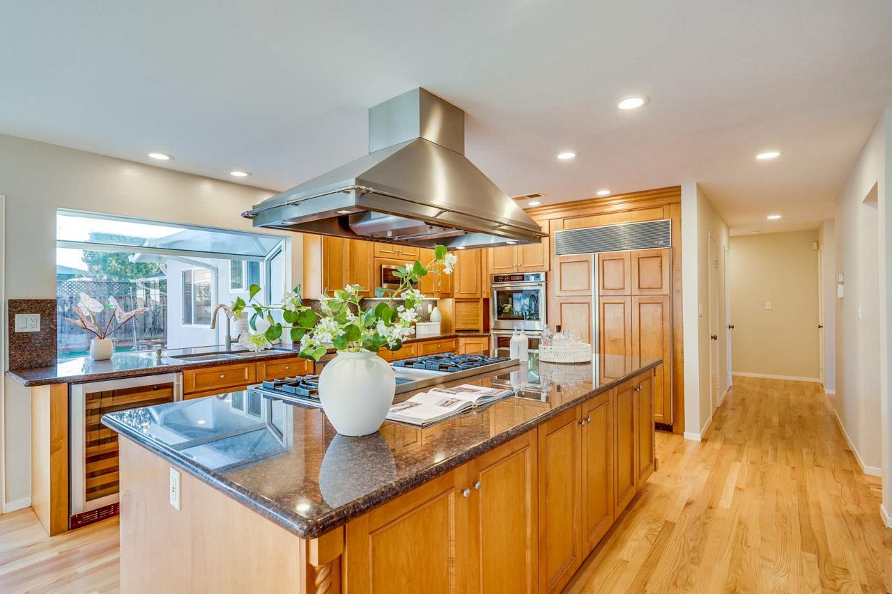 Detail Gallery Image 18 of 53 For 20044 Wheaton Dr, Cupertino,  CA 95014 - 4 Beds | 2 Baths