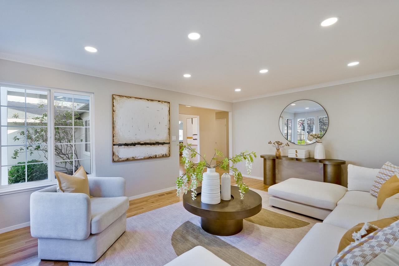 Detail Gallery Image 7 of 53 For 20044 Wheaton Dr, Cupertino,  CA 95014 - 4 Beds | 2 Baths