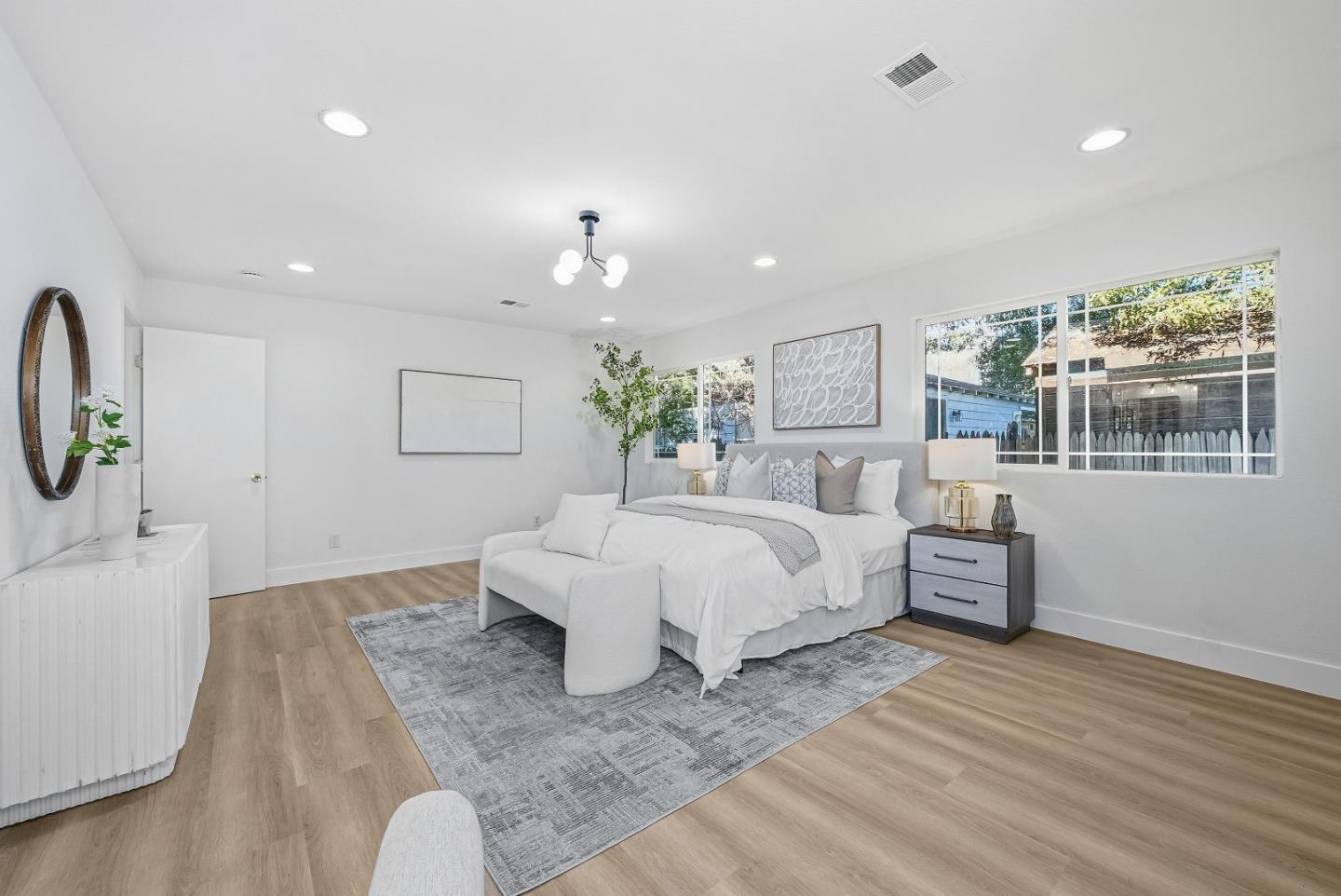 Detail Gallery Image 19 of 47 For 2370 Ralmar Ave, East Palo Alto,  CA 94303 - 4 Beds | 3 Baths