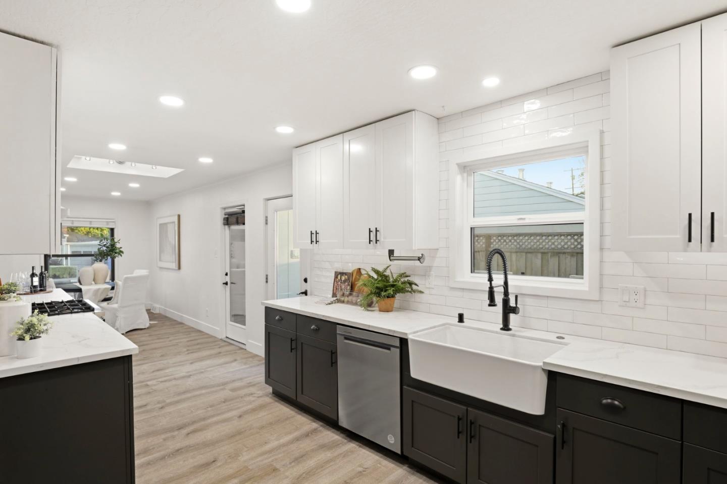 Detail Gallery Image 12 of 27 For 219 D St, Redwood City,  CA 94063 - 3 Beds | 2 Baths