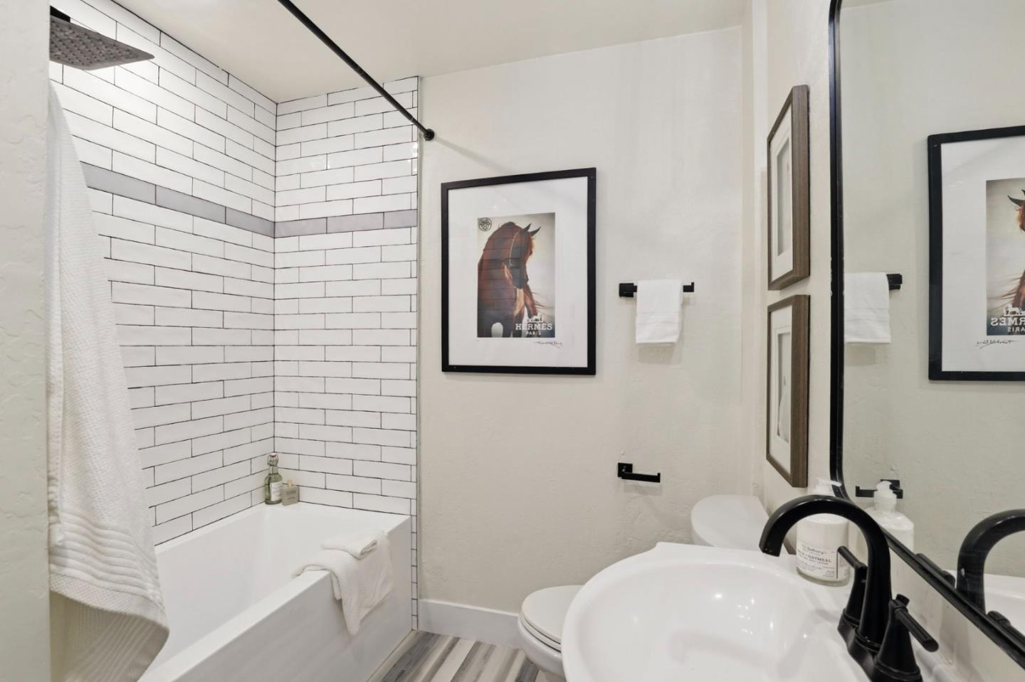 Detail Gallery Image 18 of 27 For 219 D St, Redwood City,  CA 94063 - 3 Beds | 2 Baths