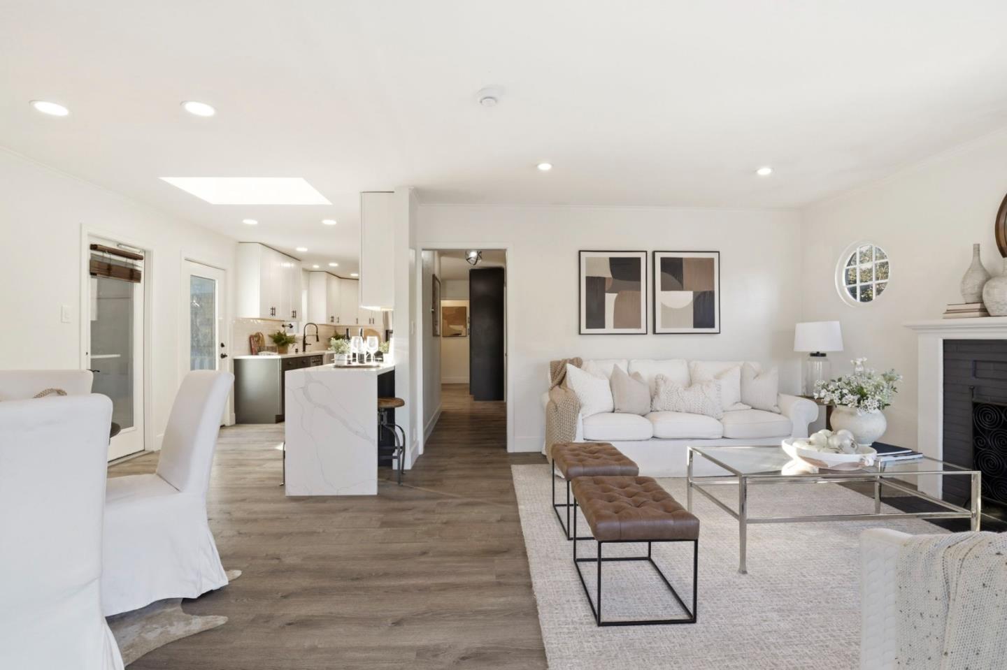 Detail Gallery Image 4 of 27 For 219 D St, Redwood City,  CA 94063 - 3 Beds | 2 Baths