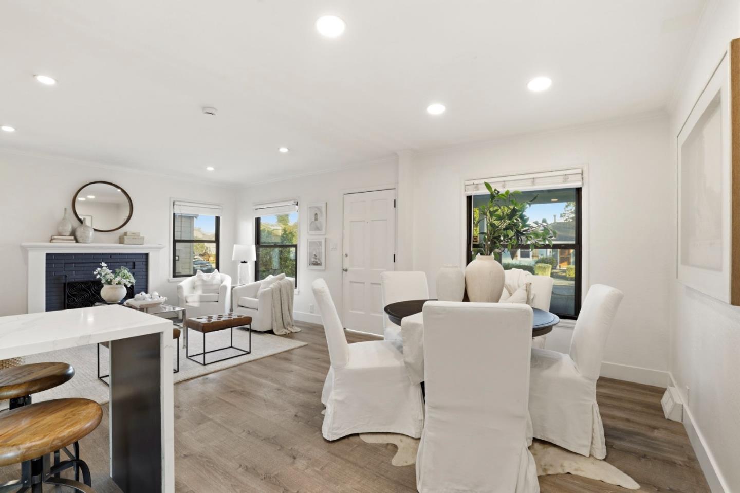 Detail Gallery Image 8 of 27 For 219 D St, Redwood City,  CA 94063 - 3 Beds | 2 Baths