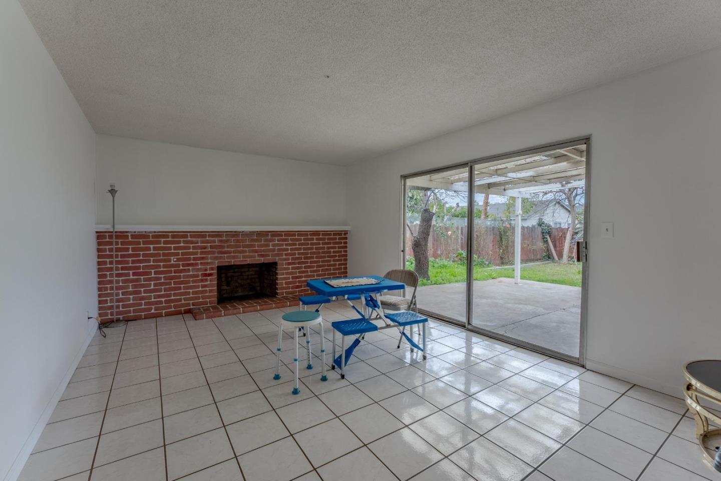 Detail Gallery Image 14 of 28 For 1246 Karl St, San Jose,  CA 95122 - 3 Beds | 2 Baths