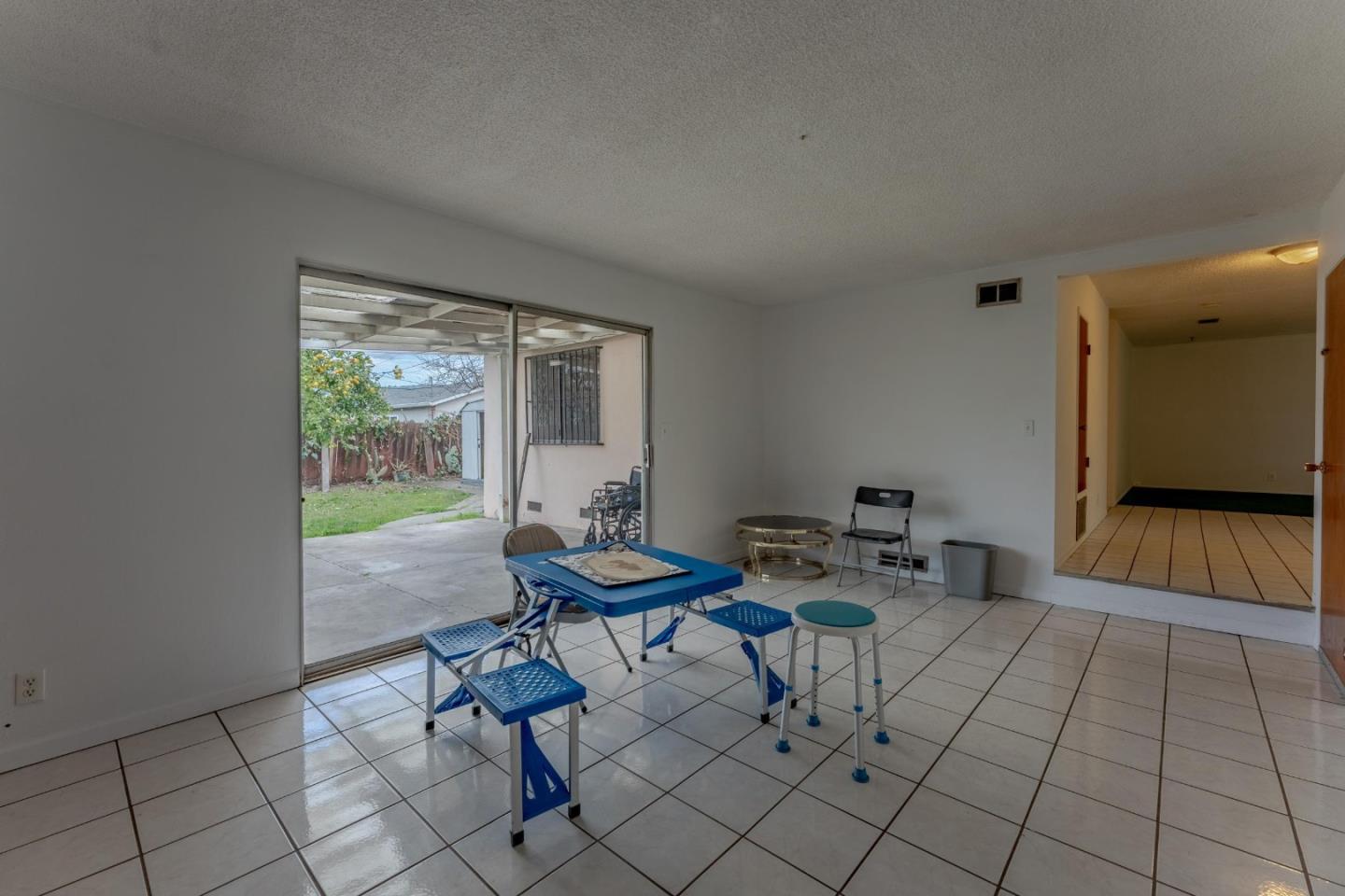 Detail Gallery Image 15 of 28 For 1246 Karl St, San Jose,  CA 95122 - 3 Beds | 2 Baths