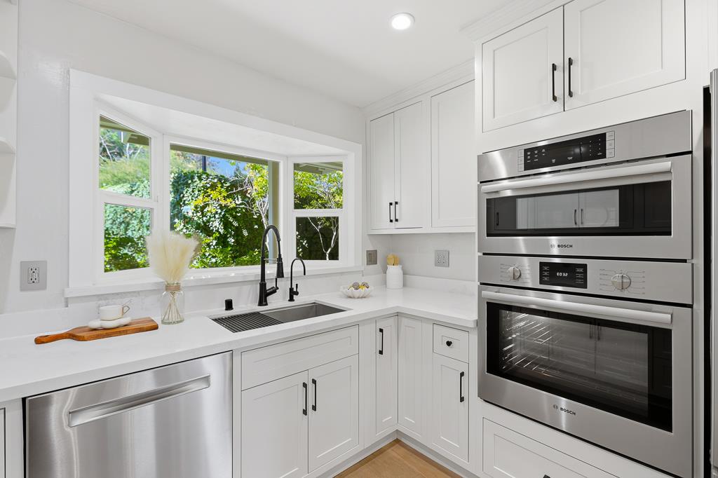 Detail Gallery Image 15 of 61 For 14648 Placida Ct, Saratoga,  CA 95070 - 3 Beds | 2/1 Baths