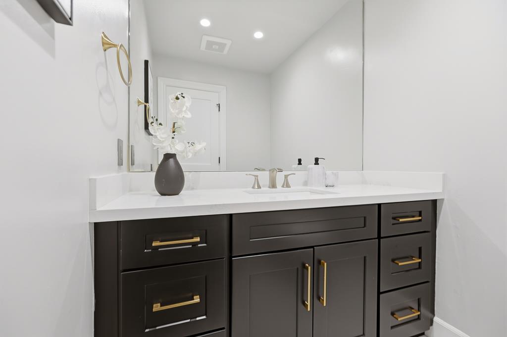 Detail Gallery Image 21 of 61 For 14648 Placida Ct, Saratoga,  CA 95070 - 3 Beds | 2/1 Baths