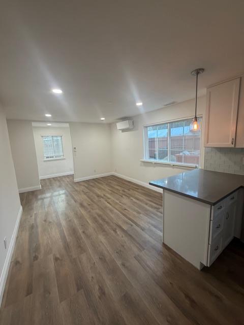 Detail Gallery Image 7 of 23 For 197 Nottingham Ave, Redwood City,  CA 94063 - 2 Beds | 2 Baths