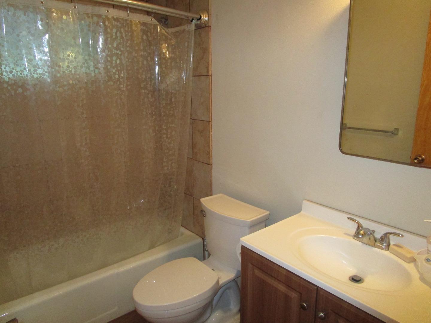 Detail Gallery Image 15 of 35 For 19825 New Idria Rd, Paicines,  CA 95043 - 6 Beds | 3 Baths