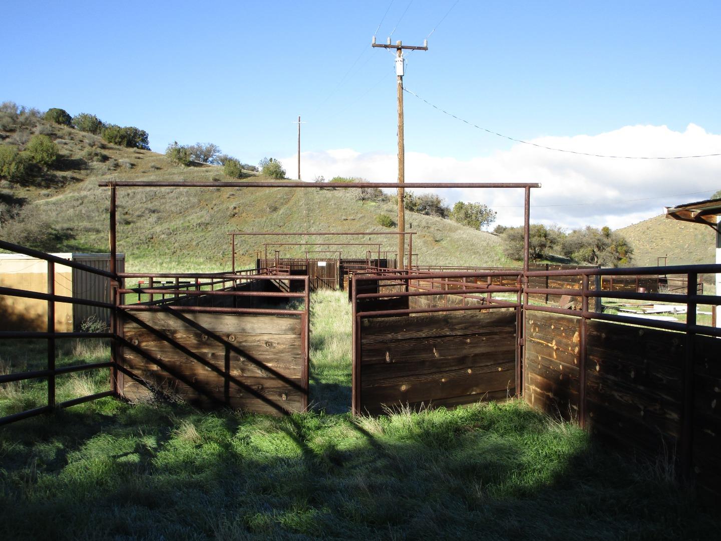 19825 New Idria Road, Paicines, CA, 95043