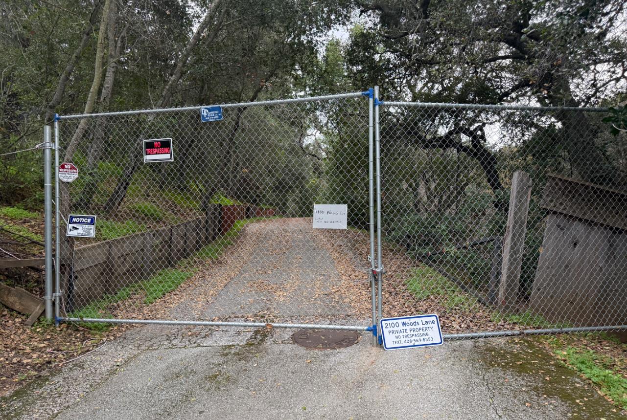 Detail Gallery Image 3 of 3 For 2100 Woods Lane, Los Altos,  CA 94022 - – Beds | – Baths