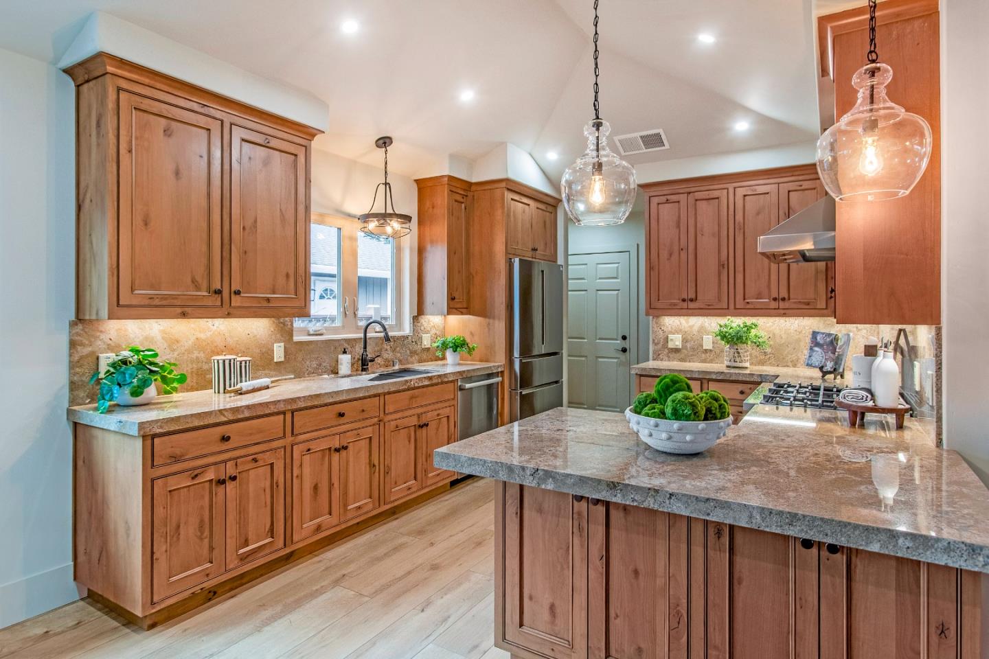 Detail Gallery Image 13 of 31 For 462 Coe Ave, San Jose,  CA 95125 - 3 Beds | 2 Baths