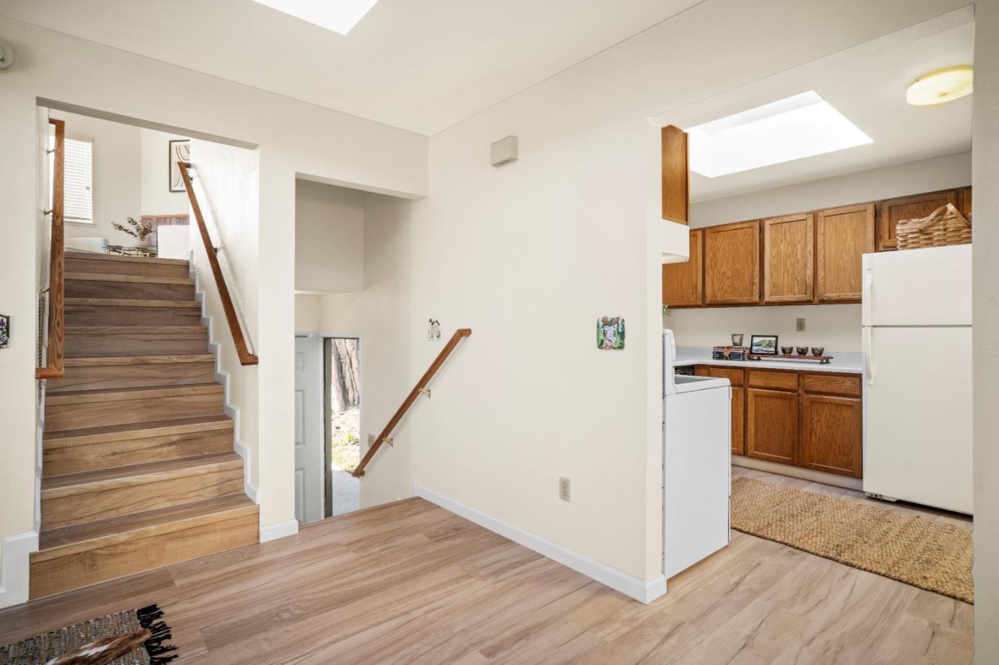 Detail Gallery Image 12 of 37 For 926 Roosevelt St, Monterey,  CA 93940 - 3 Beds | 2 Baths