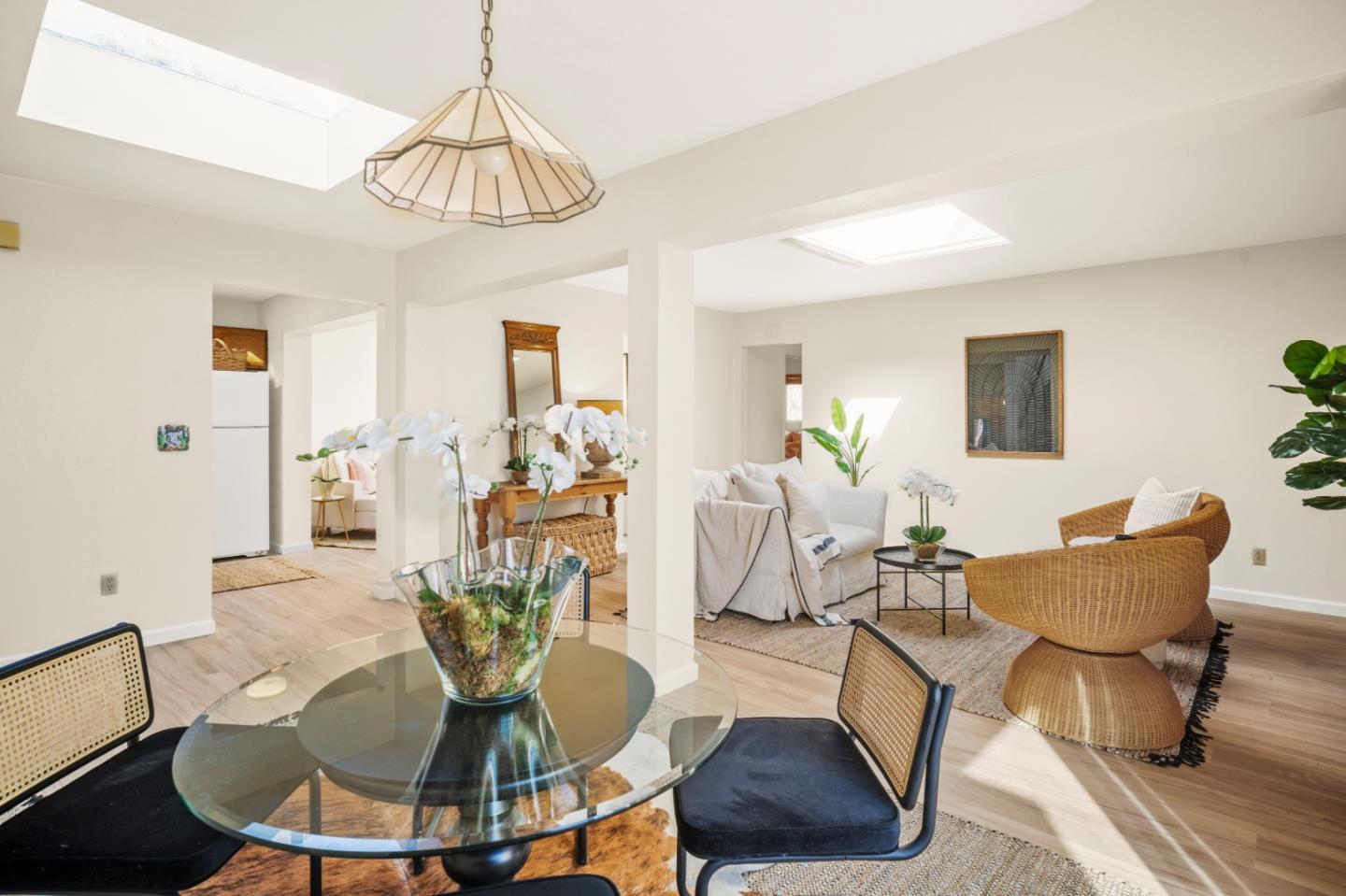 Detail Gallery Image 8 of 37 For 926 Roosevelt St, Monterey,  CA 93940 - 3 Beds | 2 Baths