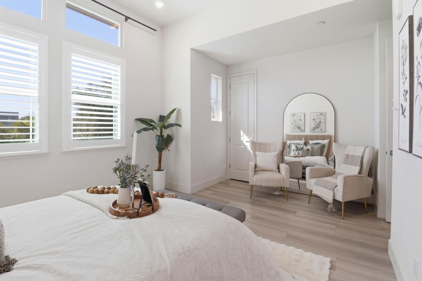 Detail Gallery Image 24 of 59 For 925 De Guigne Dr #4,  Sunnyvale,  CA 94085 - 4 Beds | 3/1 Baths