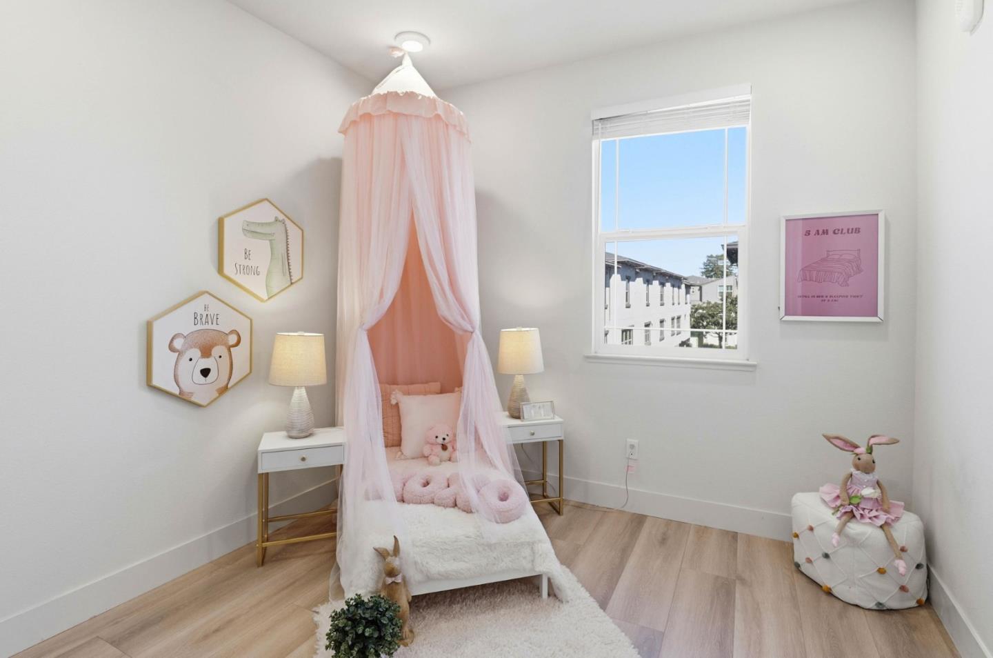 Detail Gallery Image 28 of 59 For 925 De Guigne Dr #4,  Sunnyvale,  CA 94085 - 4 Beds | 3/1 Baths