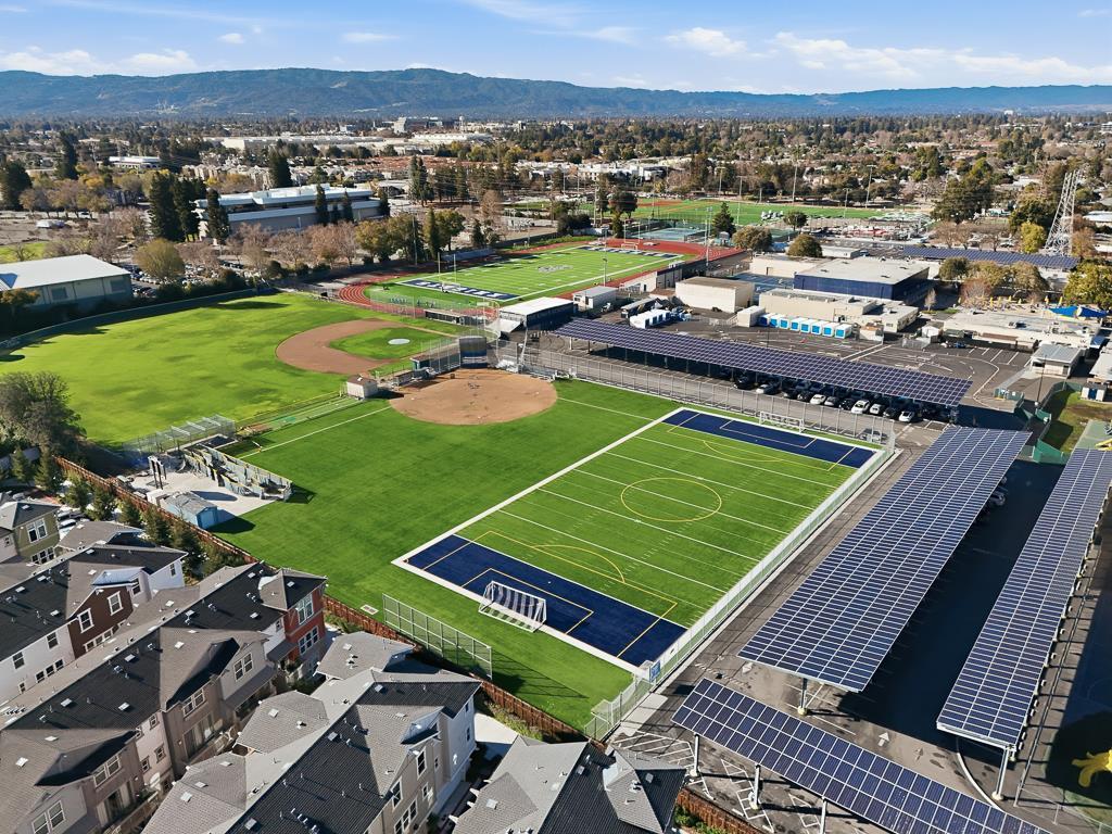 Detail Gallery Image 41 of 59 For 925 De Guigne Dr #4,  Sunnyvale,  CA 94085 - 4 Beds | 3/1 Baths