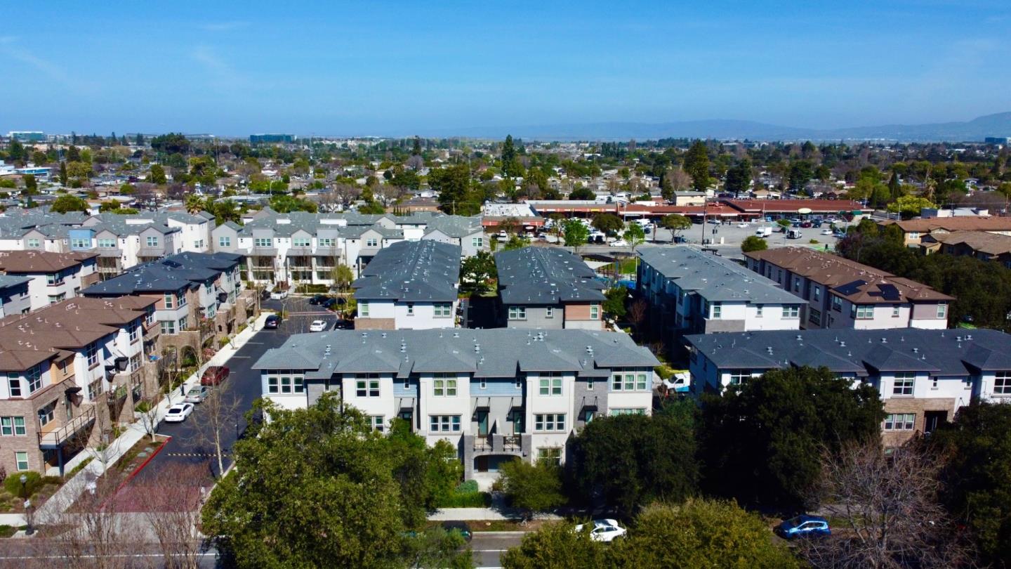 Detail Gallery Image 57 of 59 For 925 De Guigne Dr #4,  Sunnyvale,  CA 94085 - 4 Beds | 3/1 Baths