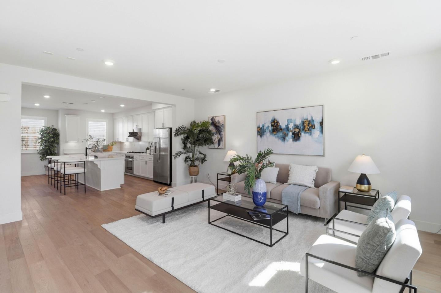 Detail Gallery Image 8 of 59 For 925 De Guigne Dr #4,  Sunnyvale,  CA 94085 - 4 Beds | 3/1 Baths