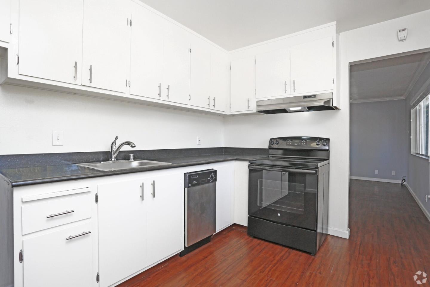 Detail Gallery Image 11 of 27 For 2275 Grove Way, Castro Valley,  CA 94546 - – Beds | – Baths