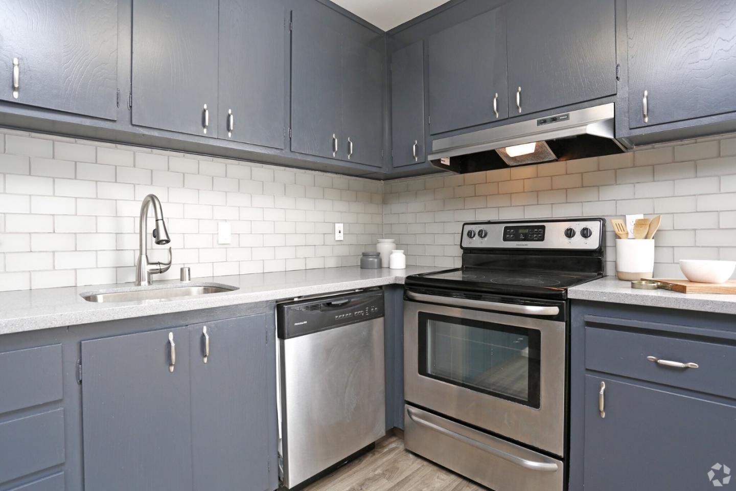 2275 Grove Way, Castro Valley, CA, 94546