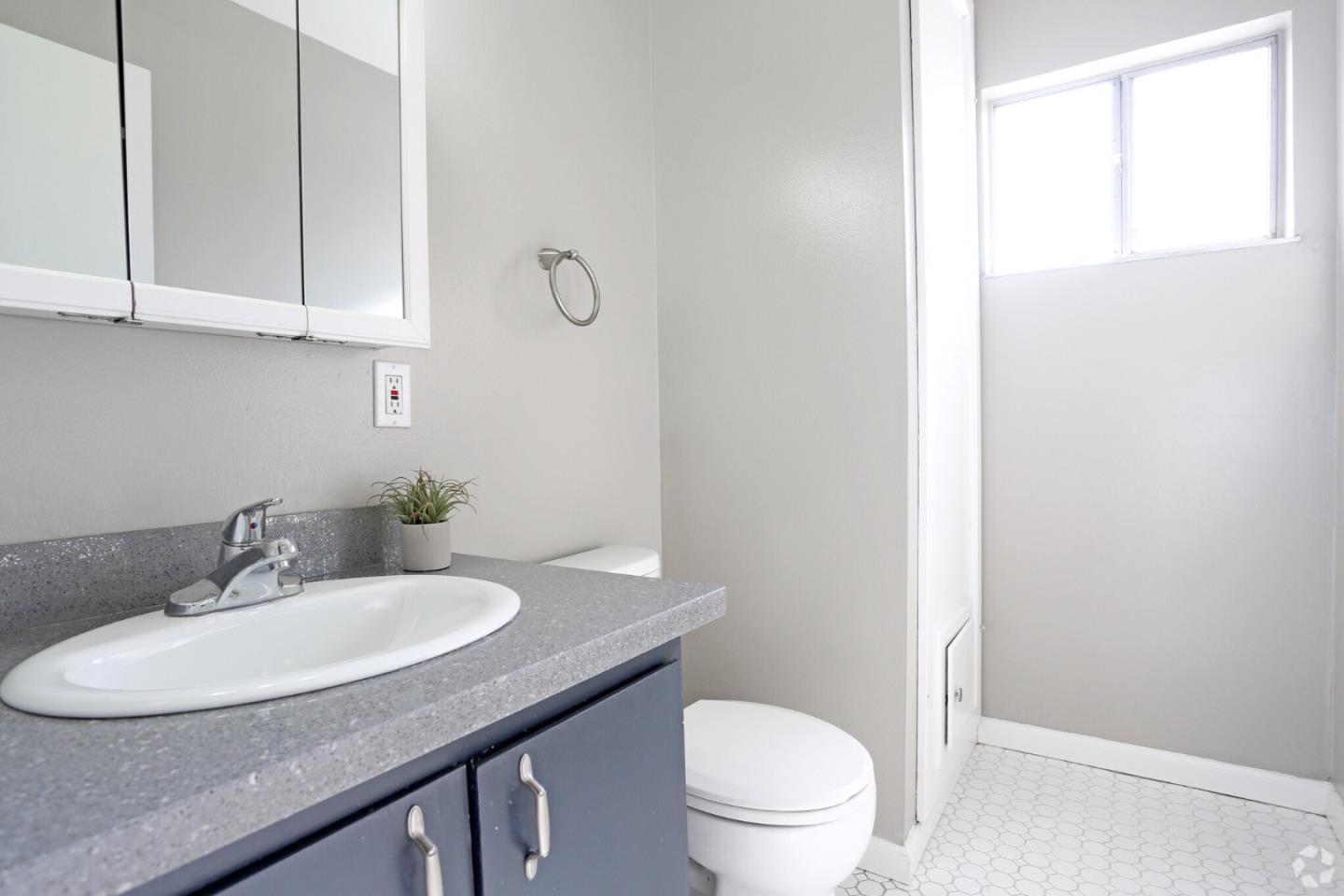 2275 Grove Way, Castro Valley, CA, 94546