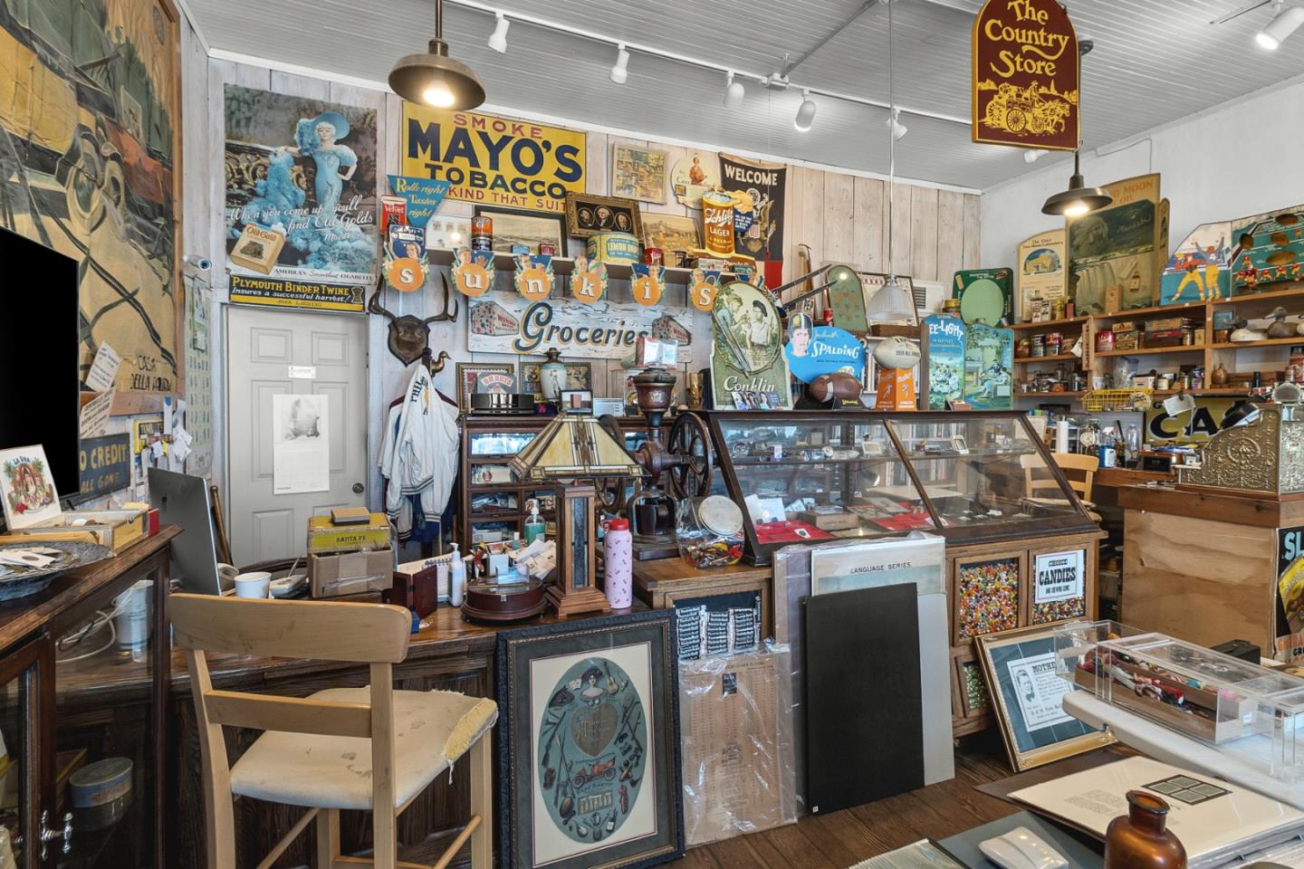 Detail Gallery Image 7 of 52 For 883 Lighthouse Ave, Monterey,  CA 93940 - – Beds | – Baths