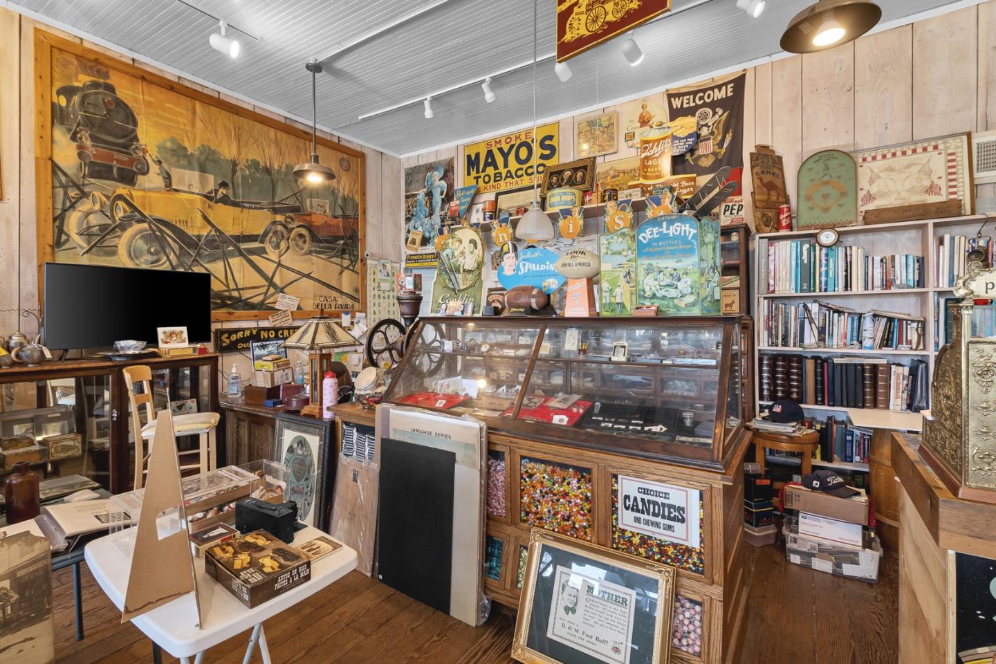 Detail Gallery Image 8 of 52 For 883 Lighthouse Ave, Monterey,  CA 93940 - – Beds | – Baths