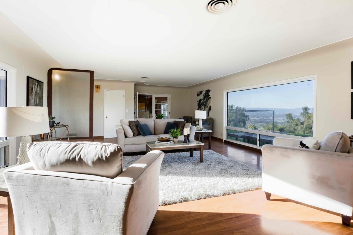 Detail Gallery Image 10 of 22 For 3815 Higuera Rd, San Jose,  CA 95148 - 4 Beds | 2 Baths