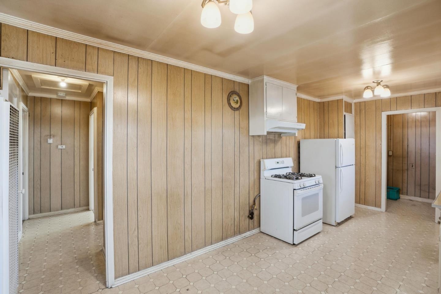 Detail Gallery Image 14 of 28 For 234 Cherry Dr, Salinas,  CA 93901 - 2 Beds | 1 Baths