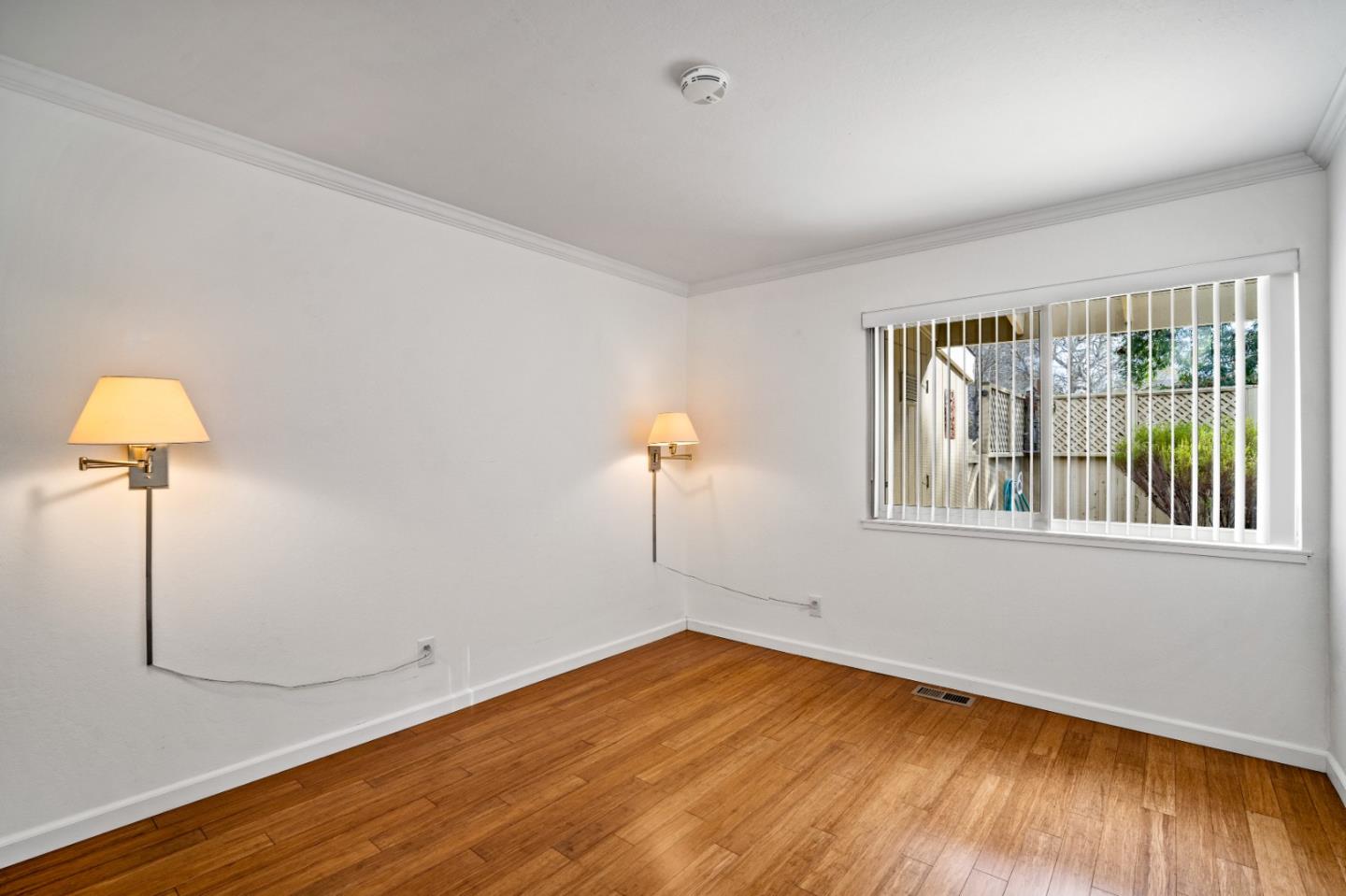 Detail Gallery Image 16 of 31 For 16 Hacienda Carmel, Carmel,  CA 93923 - 1 Beds | 1 Baths