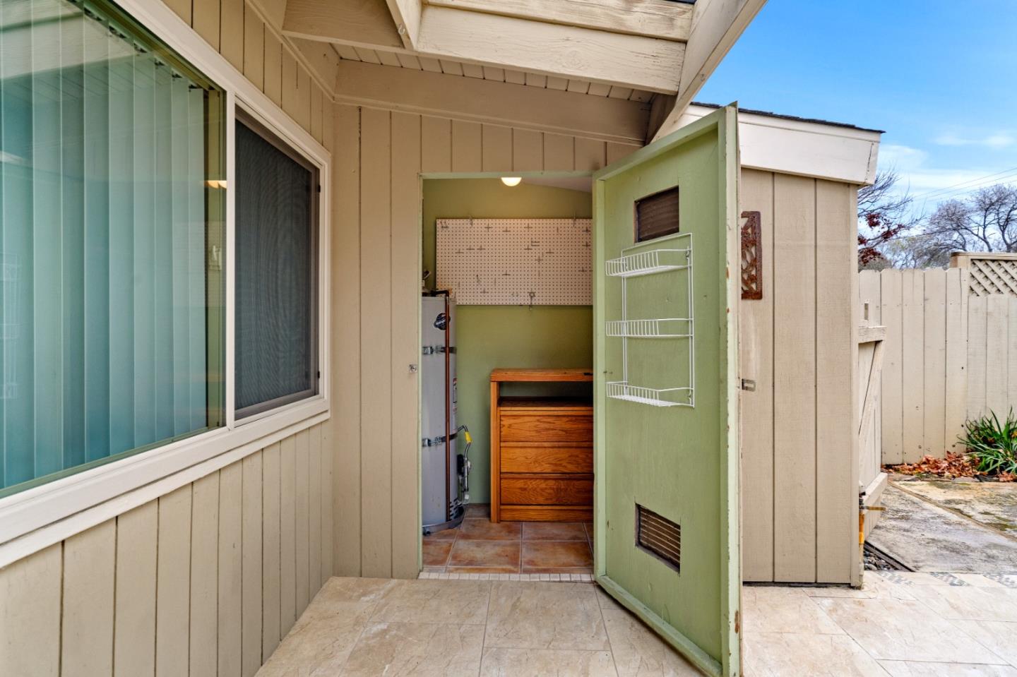 Detail Gallery Image 25 of 31 For 16 Hacienda Carmel, Carmel,  CA 93923 - 1 Beds | 1 Baths