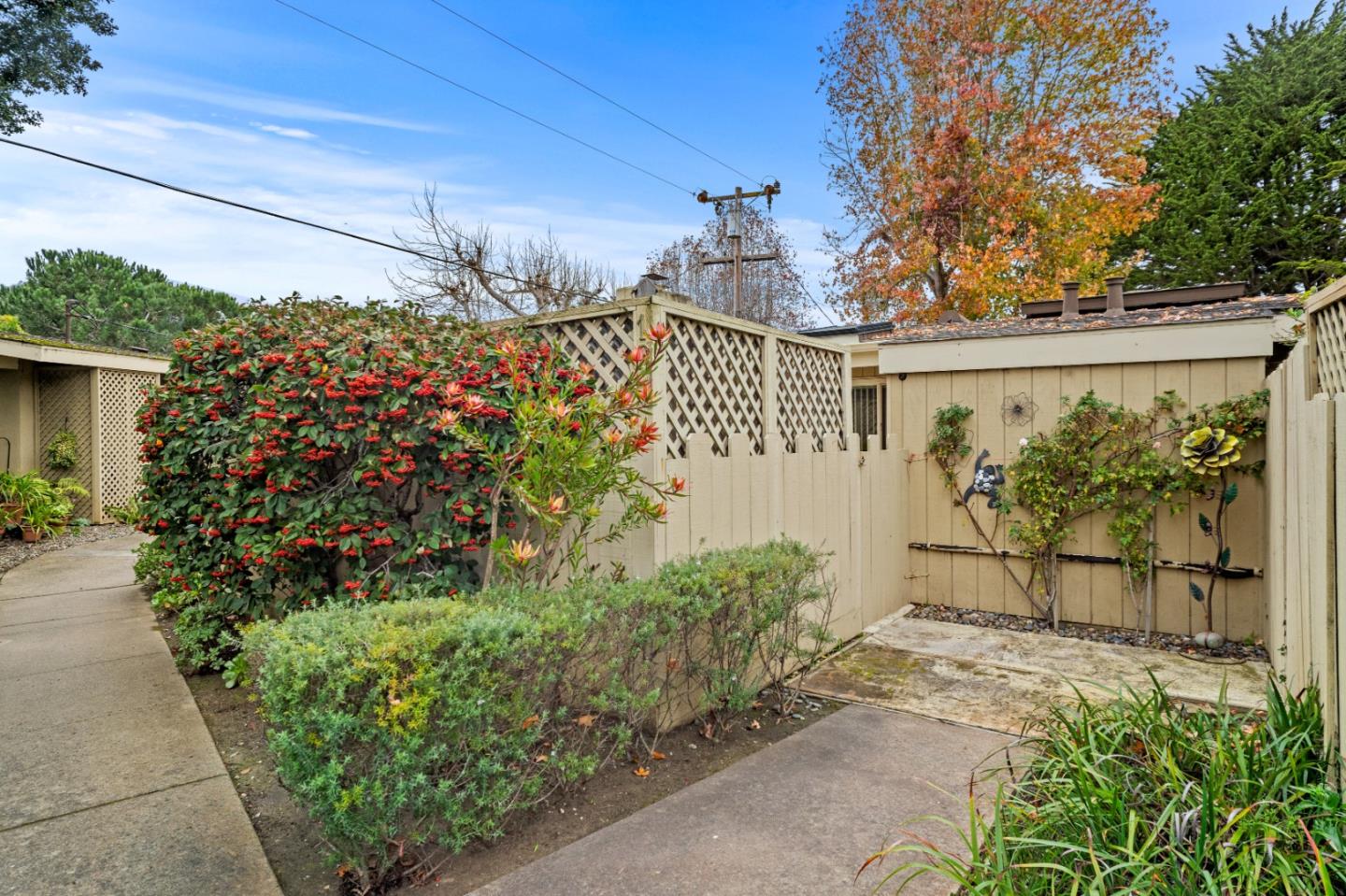 Detail Gallery Image 26 of 31 For 16 Hacienda Carmel, Carmel,  CA 93923 - 1 Beds | 1 Baths