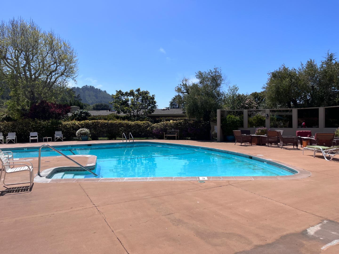 Detail Gallery Image 28 of 31 For 16 Hacienda Carmel, Carmel,  CA 93923 - 1 Beds | 1 Baths